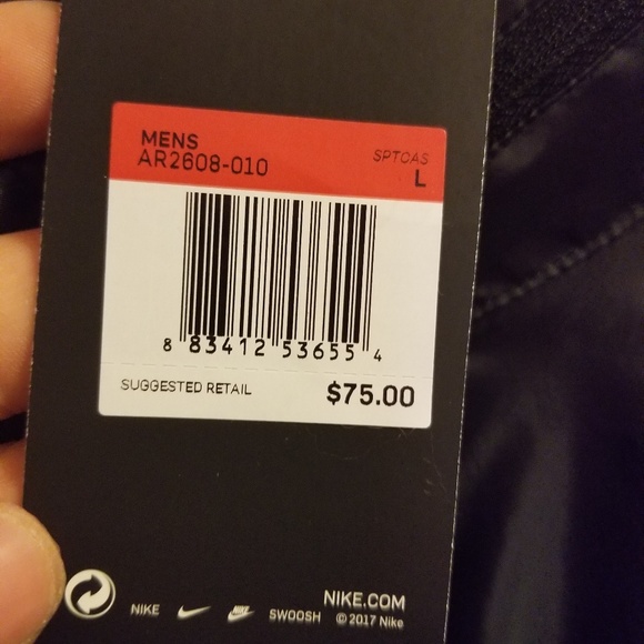Nike windbreaker black l/g msrp $75 - Picture 2 of 3